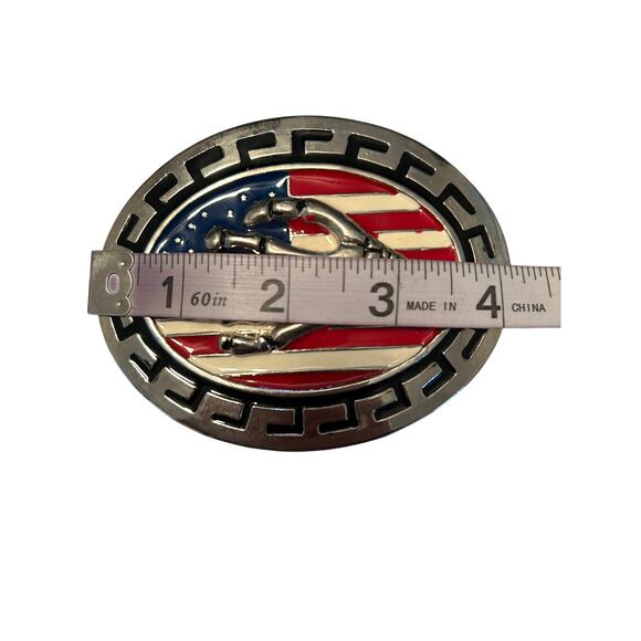 GUC Large Silver Belt Buckle American Flag Skeleton Hand Oval 4" Patriotic - Picture 3 of 3